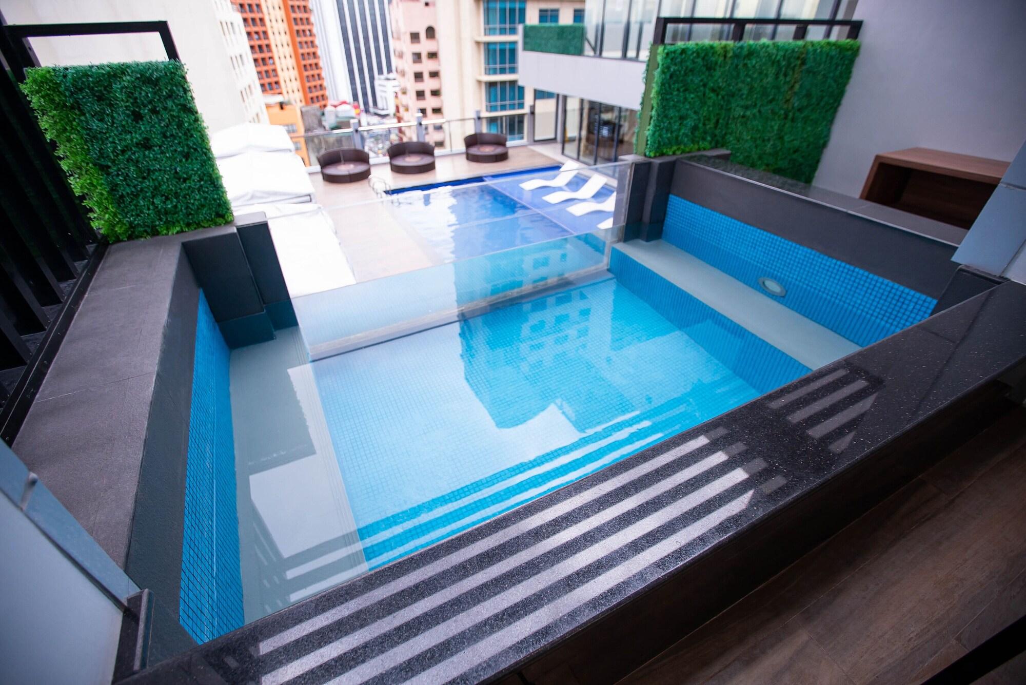 Coro Hotel Makati City Dış mekan fotoğraf