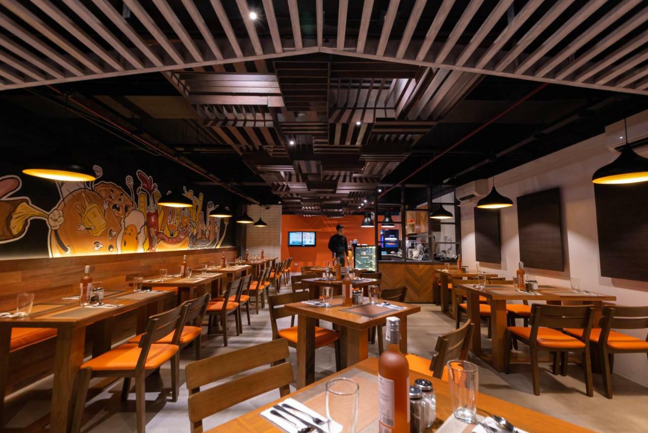 Coro Hotel Makati City Dış mekan fotoğraf